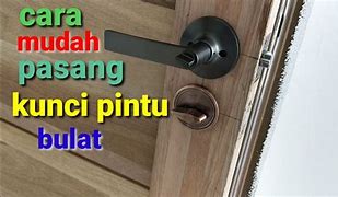 Cara Pasang Kunci Pintu Geser Kayu